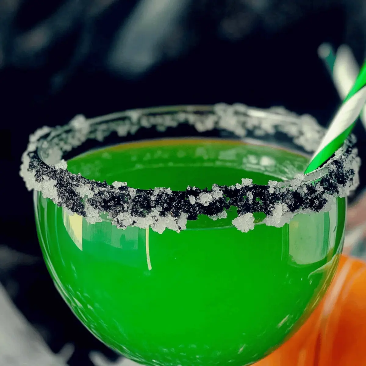 Spook Up Your Halloween with a Green Halloween Margarita 2 Green Halloween Margarita eyqtbe