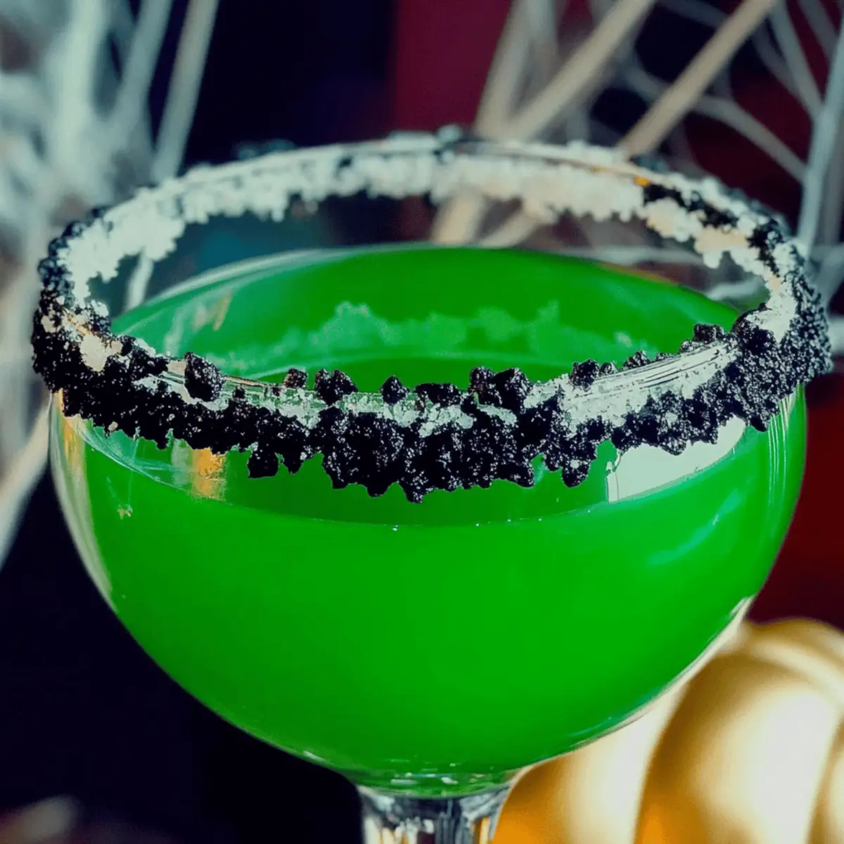 Spook Up Your Halloween with a Green Halloween Margarita 3 Green Halloween Margarita ykbioy