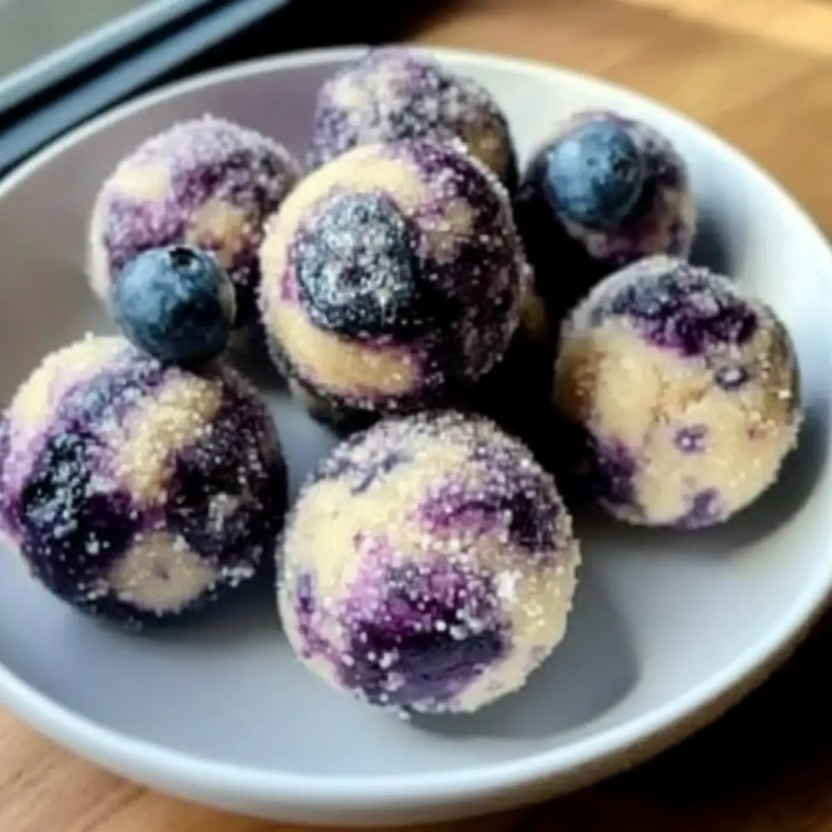 Blueberry Cheesecake Protein Bites for Guilt-Free Snacking 1 331ea746 38f4 4141 a610 dbcbe07ad7c7tr hwfhlk