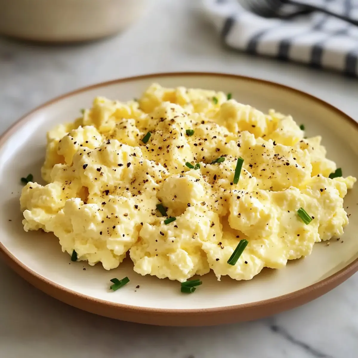 Creamy Homemade Cottage Cheese Scrambled Eggs for Breakfast Bliss 2 066105cf 9f8f 46eb 8abc f8b210dffcd1bl piswqw