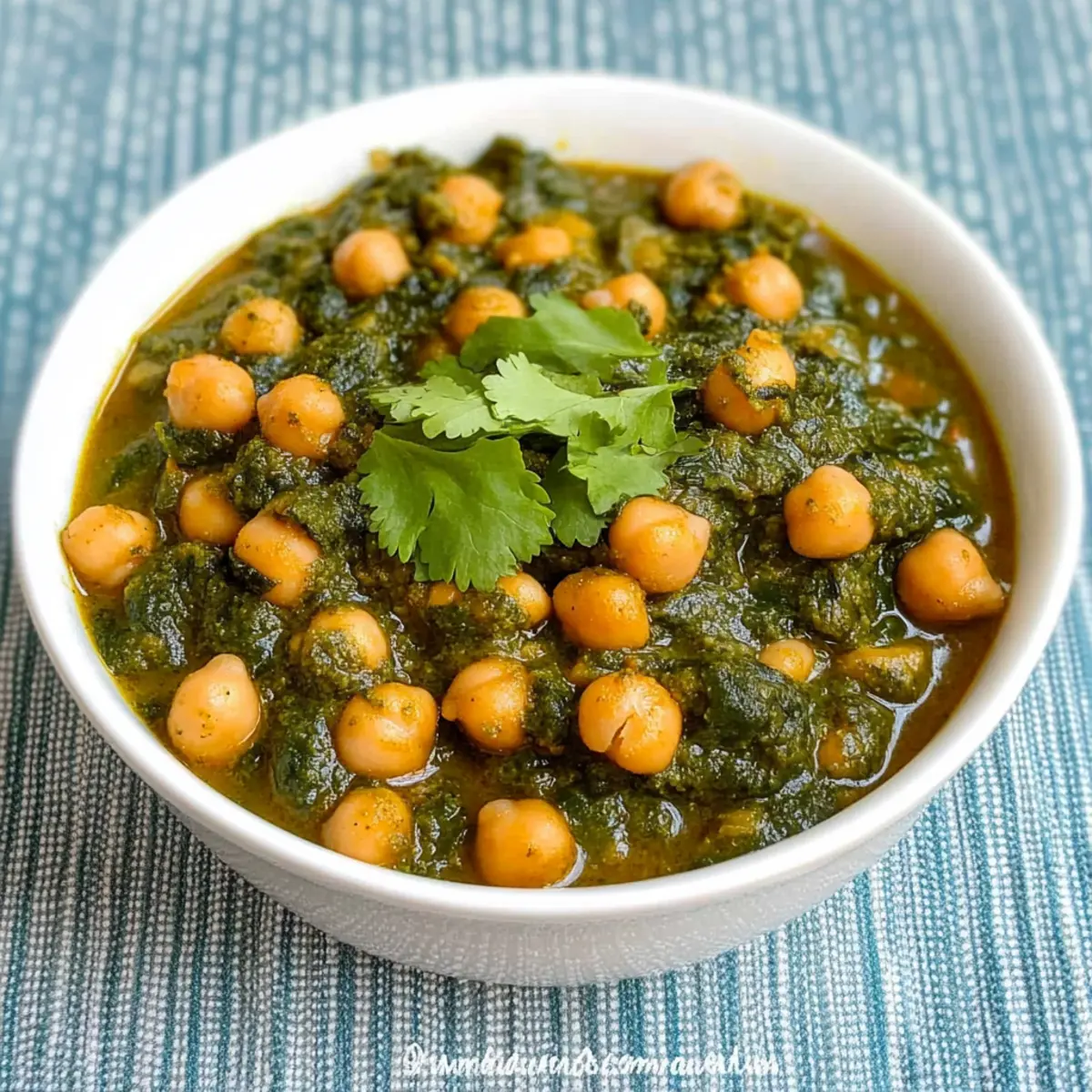 Delicious Indian Chickpea and Spinach Curry for Cozy Nights 2 0f2da5a4 5d54 4188 93ee 00d5e55fda76bl efcreu